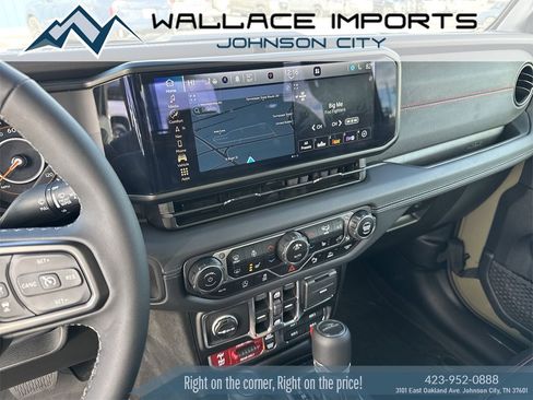 Used 2025 Jeep Gladiator Rubicon image 26