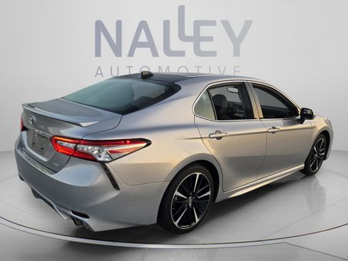 Used 2019 Toyota Camry XSE FWD image 4