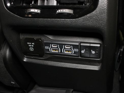 Used 2023 Jeep Grand Cherokee 4WD 4xe image 17