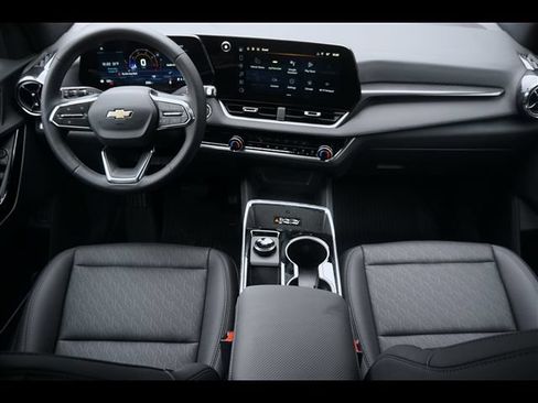 New 2026 Chevrolet Equinox LT w/ Convenience Package II FWD image 9