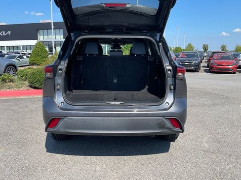 Used 2021 Toyota Highlander XLE FWD image 7