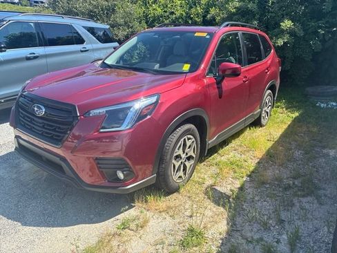 Used 2023 Subaru Forester Premium AWD/4WD image 4