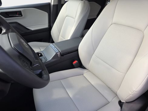 Used 2026 Toyota RAV4 XLE Premium w/ Panoramic Sun Roof Package AWD/4WD image 15