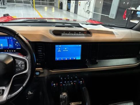Used 2021 Ford Bronco Wildtrak AWD/4WD image 22