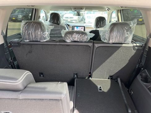 New 2026 Volkswagen Atlas SE image 10