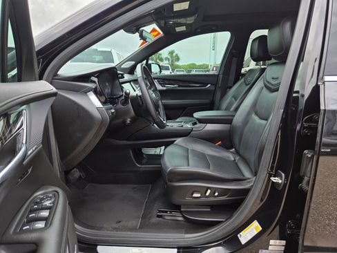 Used 2023 Cadillac XT6 Premium Luxury w/ Technology Package FWD image 15