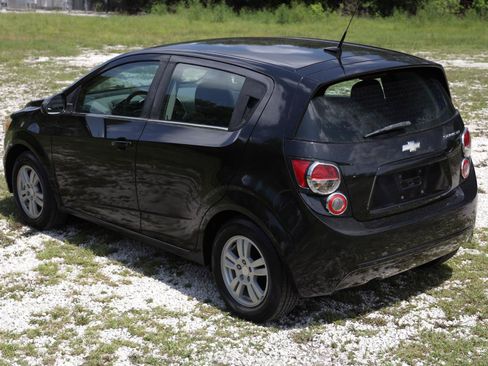 Used 2014 Chevrolet Sonic LT FWD image 5