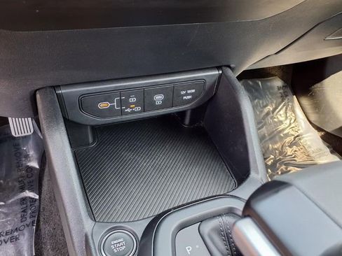 Used 2025 Kia K4 FWD image 20