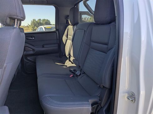 Used 2023 Nissan Frontier SV w/ Midnight Edition Package image 13