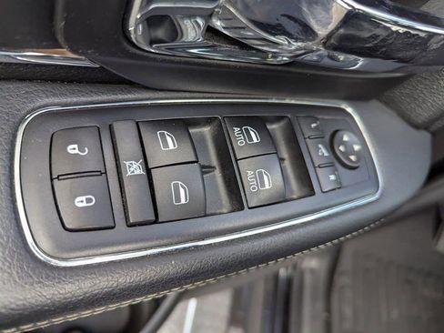 Used 2017 RAM 1500 Laramie image 14