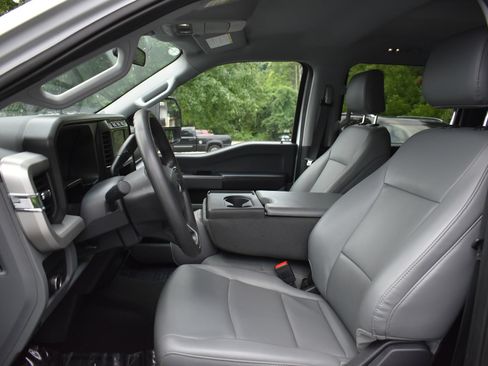 Used 2024 Ford F350 XLT AWD/4WD image 14