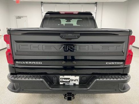 Used 2023 Chevrolet Silverado 1500 Custom image 8