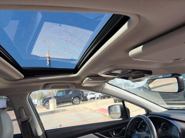 Used 2019 Subaru Crosstrek 2.0i Limited w/ Moonroof Package w/Navigation AWD/4WD image 12