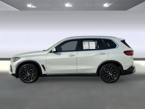 Used 2019 BMW X5 xDrive50i w/ Executive Package image 2