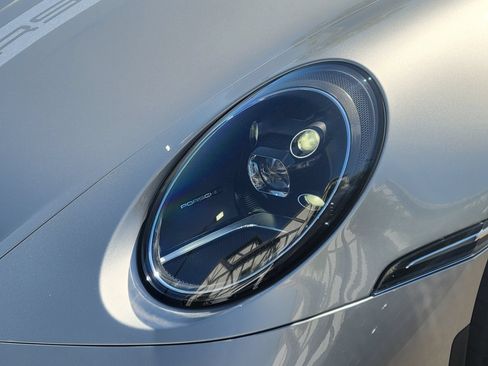 Certified 2022 Porsche 911 GT3 RWD image 35
