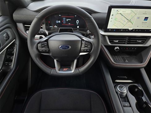 Used 2025 Ford Explorer ST image 15
