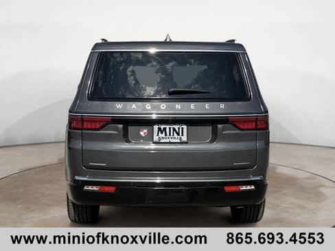Used 2022 Jeep Wagoneer Series III image 4