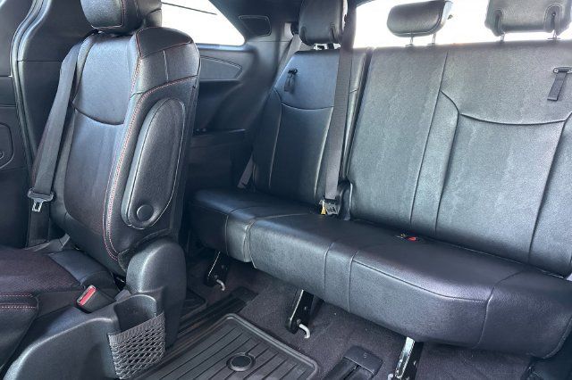 Certified 2025 Toyota Sienna XSE w/ XSE Premium Package AWD/4WD image 19