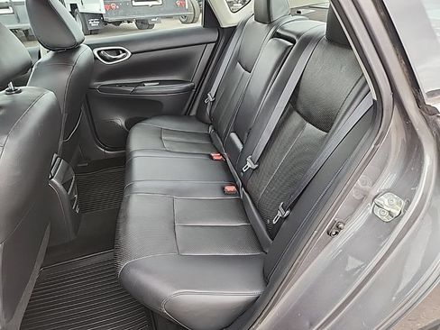 Used 2019 Nissan Sentra SR w/ Premium Package (SR) FWD image 34