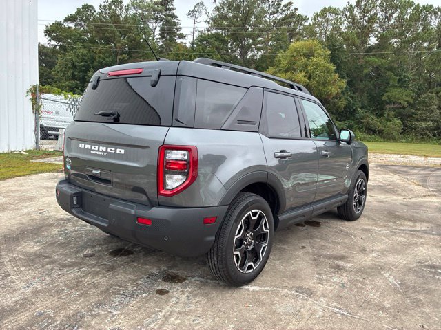 Used 2025 Ford Bronco Sport Outer Banks w/ Outer Banks Tech Package+ AWD/4WD image 3