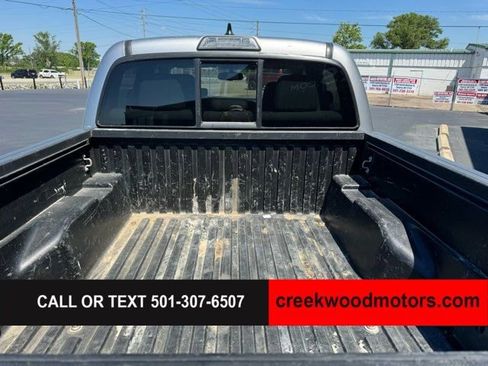 Used 2017 Toyota Tacoma SR5 w/ Tow Package RWD image 17