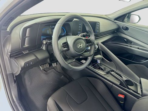 New 2026 Hyundai Elantra Sport FWD image 9