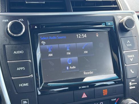 Used 2017 Toyota Camry XSE w/ Moonroof Package FWD image 12
