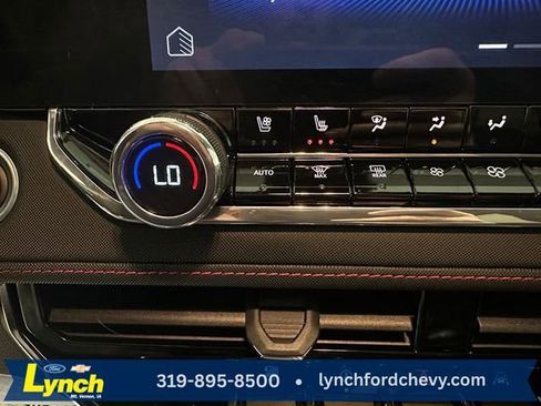 Used 2023 Chevrolet Colorado Z71 w/ Z71 Convenience Package 2 AWD/4WD image 14
