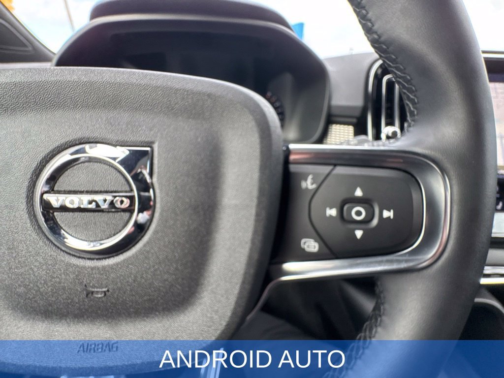 Used 2025 Volvo XC40 B5 Plus AWD/4WD image 15