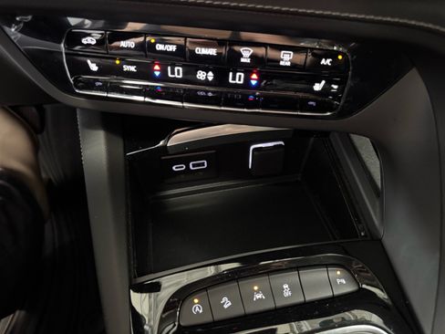 Used 2023 Buick Envision Preferred AWD/4WD image 19