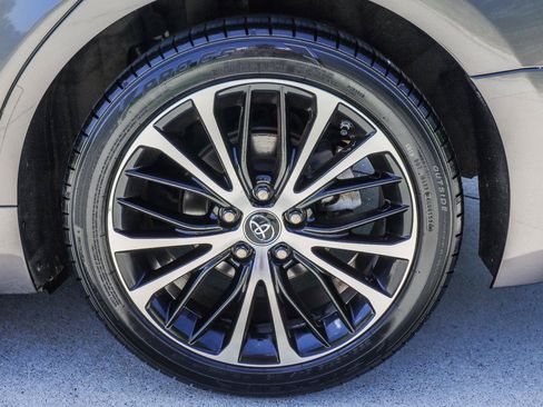 Used 2018 Toyota Camry SE FWD image 21