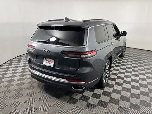 Used 2022 Jeep Grand Cherokee L Overland w/ Luxury Tech Group IV AWD/4WD image 7