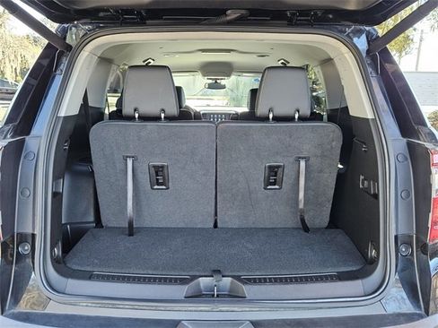 Used 2023 GMC Acadia SLT w/ Trailering Package image 14