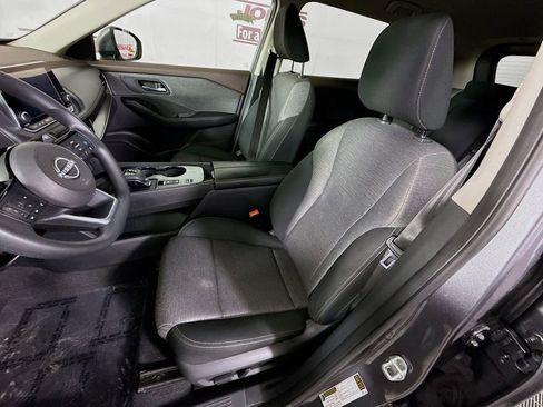 Used 2022 Nissan Rogue SV FWD image 23