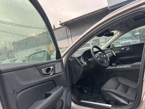 New 2026 Volvo V60 B5 Cross Country Plus w/ Climate Package image 20