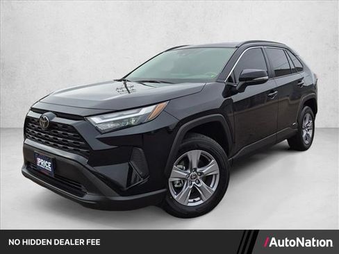 Used 2025 Toyota RAV4 XLE w/ Weather Package AWD/4WD image 1