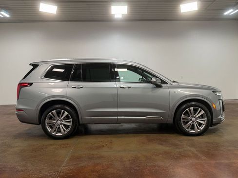 Used 2024 Cadillac XT6 Premium Luxury image 23