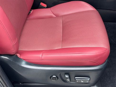 Used 2022 Lexus GX 460 Premium w/ Premium Plus Package image 46