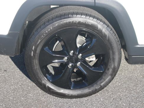 Used 2021 Jeep Compass Latitude w/ Sun and Sound Group image 31