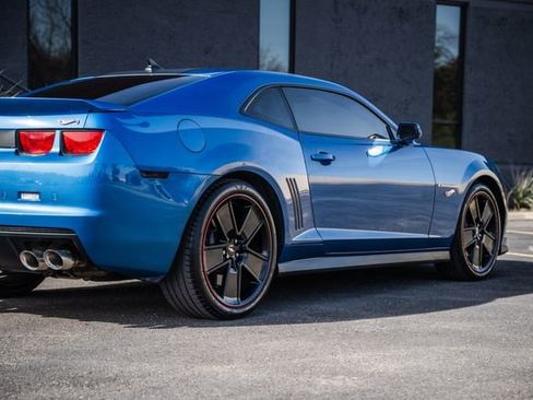 Used 2013 Chevrolet Camaro SS w/ Hot Wheels Special Edition image 51