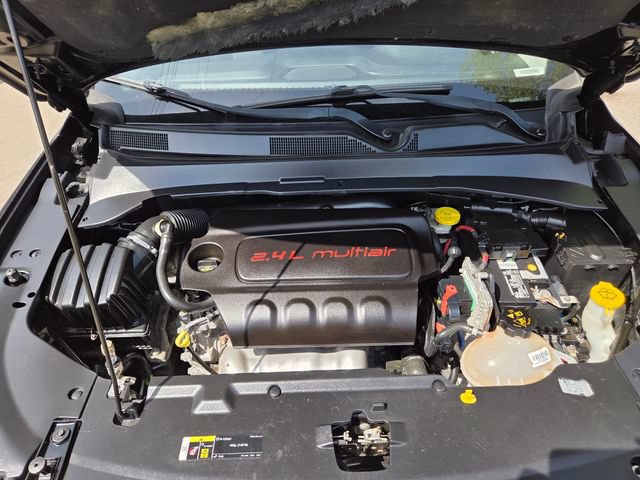 Used 2018 Jeep Compass Latitude w/ Cold Weather Group FWD image 10