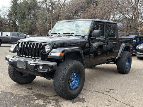 Used 2021 Jeep Gladiator Sport image 1