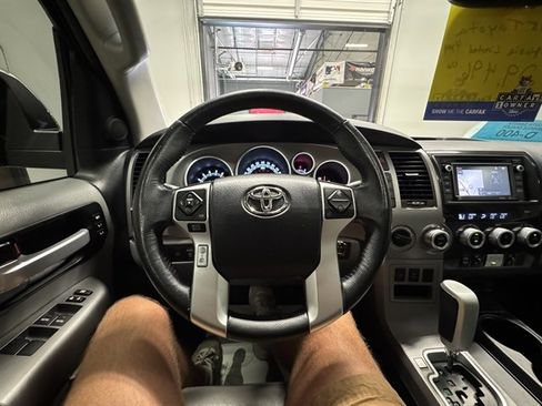 Used 2015 Toyota Sequoia Limited AWD/4WD image 23