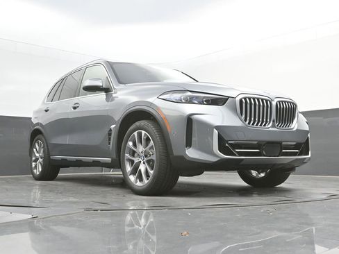 New 2026 BMW X5 sDrive40i w/ Climate Comfort Package RWD image 48