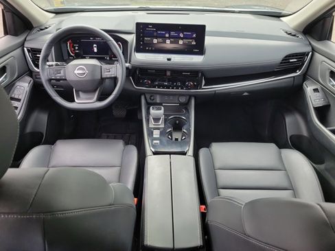 Used 2025 Nissan Rogue SL image 15