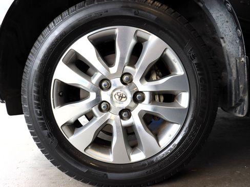 Used 2010 Toyota Sequoia Limited RWD image 20