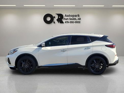 Used 2024 Nissan Murano SL image 3