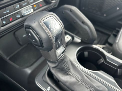 New 2025 Ford Bronco Badlands image 30