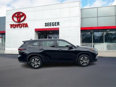 Used 2025 Toyota Highlander XLE
