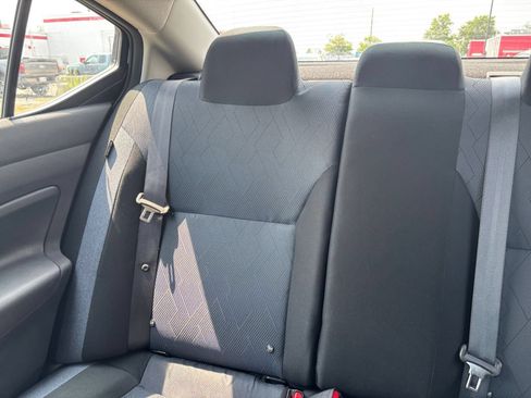 Used 2025 Nissan Versa SV FWD image 34